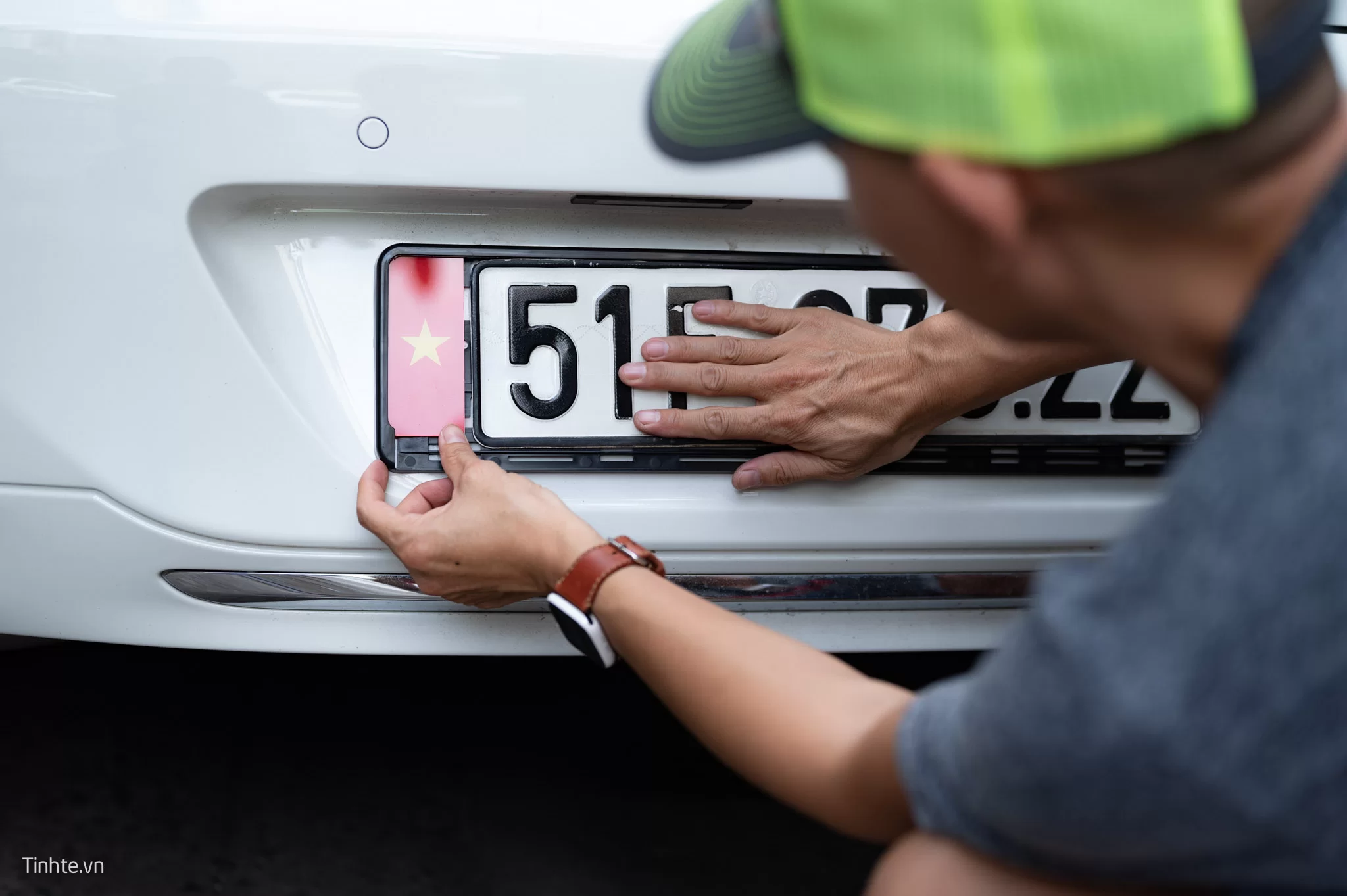 Ép Biển Số Xe Ô Tô Có Thực Sự Cần Thiết Không? Khi Nào Nên Ép Biển Số